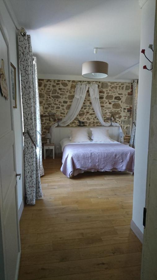 Le Manoir "Aux Douves" Bed and Breakfast Bazoges-en-Paillers Εξωτερικό φωτογραφία