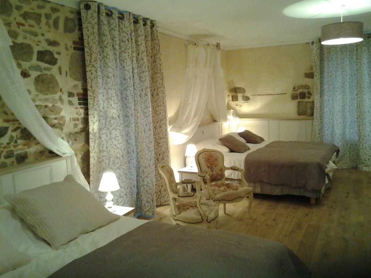 Le Manoir "Aux Douves" Bed and Breakfast Bazoges-en-Paillers Εξωτερικό φωτογραφία