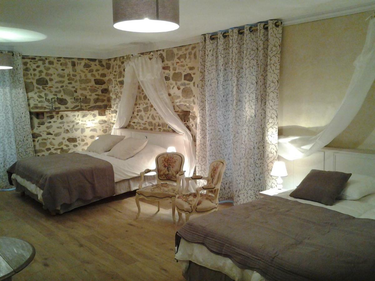 Le Manoir "Aux Douves" Bed and Breakfast Bazoges-en-Paillers Εξωτερικό φωτογραφία